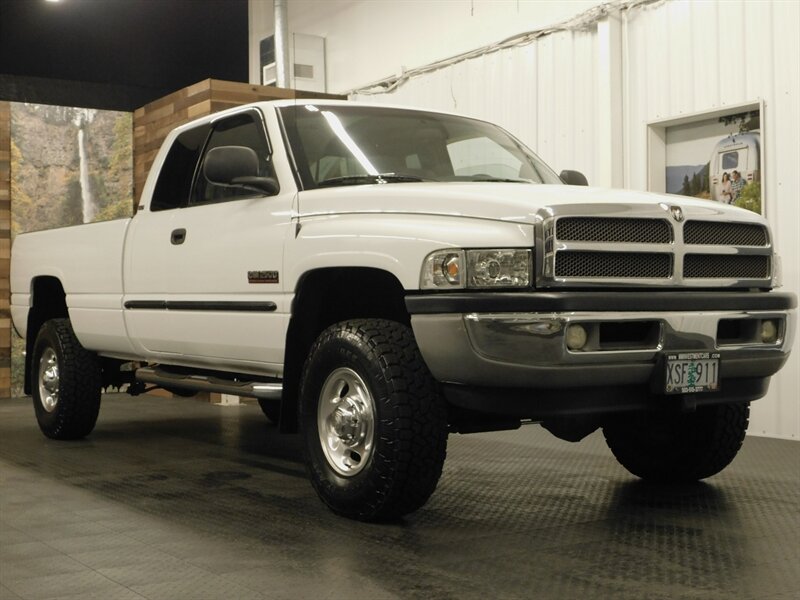 2001 Dodge Ram 2500 SLT Laramie 4dr Quad   - Photo 2 - Gladstone, OR 97027