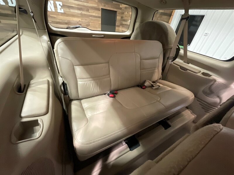 2001 Ford Excursion Limited 4X4 / 7.3L DIESEL / Leather Heated Seats  / ZERO RUST / NO MODIFICATION / Beautiful Condition - Photo 37 - Gladstone, OR 97027