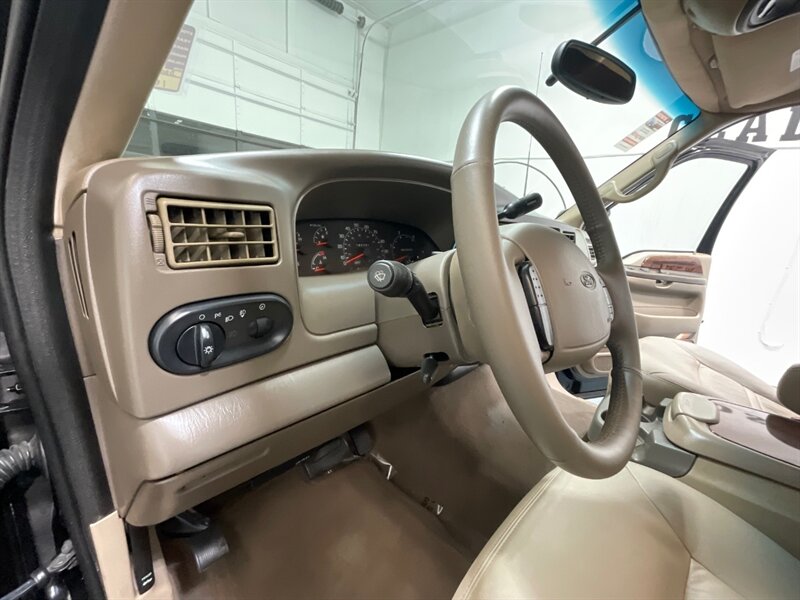 2001 Ford Excursion Limited 4X4 / 7.3L DIESEL / Leather Heated Seats  / ZERO RUST / NO MODIFICATION / Beautiful Condition - Photo 42 - Gladstone, OR 97027