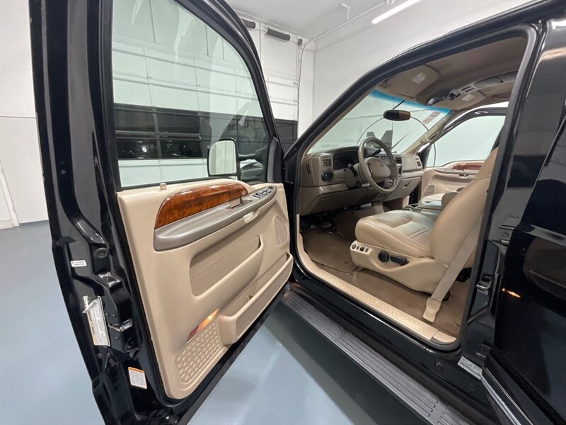 2001 Ford Excursion Limited 4X4 / 7.3L DIESEL / Leather Heated Seats  / ZERO RUST / NO MODIFICATION / Beautiful Condition - Photo 31 - Gladstone, OR 97027