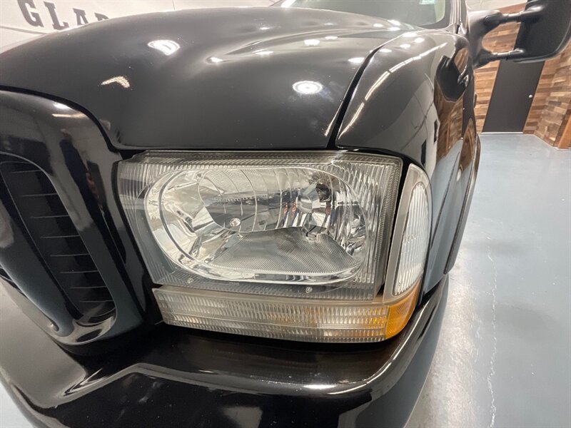 2001 Ford Excursion Limited 4X4 / 7.3L DIESEL / Leather Heated Seats  / ZERO RUST / NO MODIFICATION / Beautiful Condition - Photo 27 - Gladstone, OR 97027