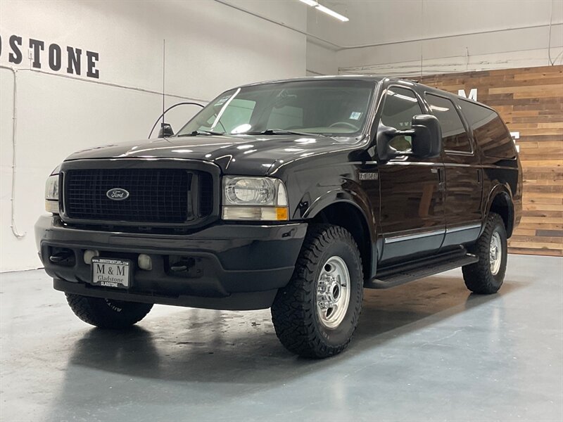 2001 Ford Excursion Limited 4X4 / 7.3L DIESEL / Leather Heated Seats  / ZERO RUST / NO MODIFICATION / Beautiful Condition