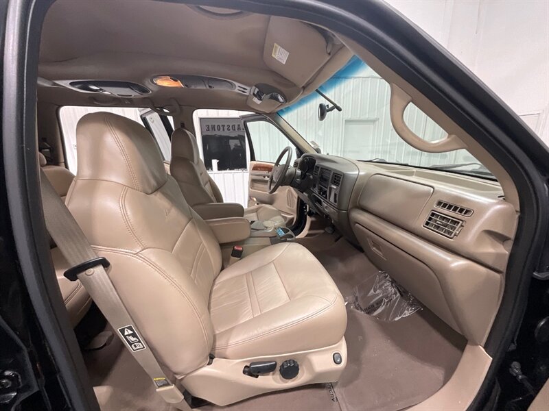 2001 Ford Excursion Limited 4X4 / 7.3L DIESEL / Leather Heated Seats  / ZERO RUST / NO MODIFICATION / Beautiful Condition - Photo 14 - Gladstone, OR 97027