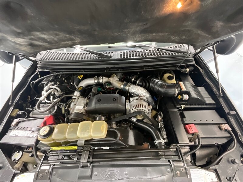 2001 Ford Excursion Limited 4X4 / 7.3L DIESEL / Leather Heated Seats  / ZERO RUST / NO MODIFICATION / Beautiful Condition - Photo 49 - Gladstone, OR 97027