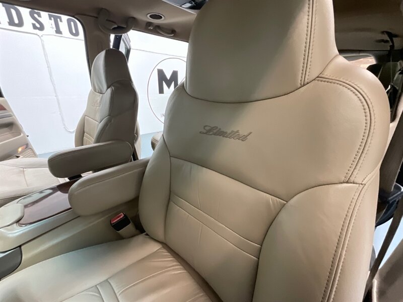 2001 Ford Excursion Limited 4X4 / 7.3L DIESEL / Leather Heated Seats  / ZERO RUST / NO MODIFICATION / Beautiful Condition - Photo 36 - Gladstone, OR 97027