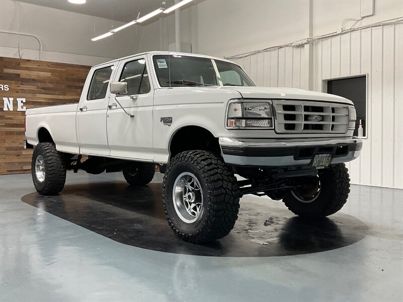 1997 Ford F-350 Crew Cab 4X4 / 7.3L DIESEL /5-SPEED / 140,000 MILE  / LIFTED - Photo 2 - Gladstone, OR 97027