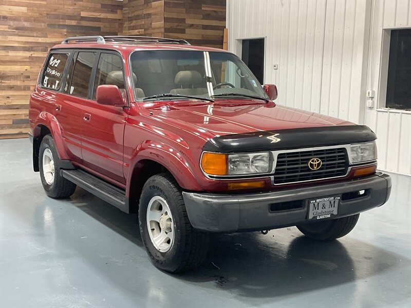 1996 Toyota Land Cruiser Sport Utility 4X4 / 4.5L 6Cyl / 1-OWNER /ZERO RUST  / ONLY 165K MILES - Photo 2 - Gladstone, OR 97027