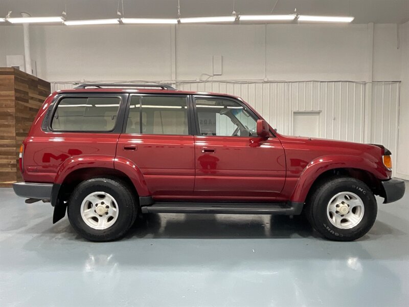 1996 Toyota Land Cruiser Sport Utility 4X4 / 4.5L 6Cyl / 1-OWNER /ZERO RUST  / ONLY 165K MILES - Photo 4 - Gladstone, OR 97027