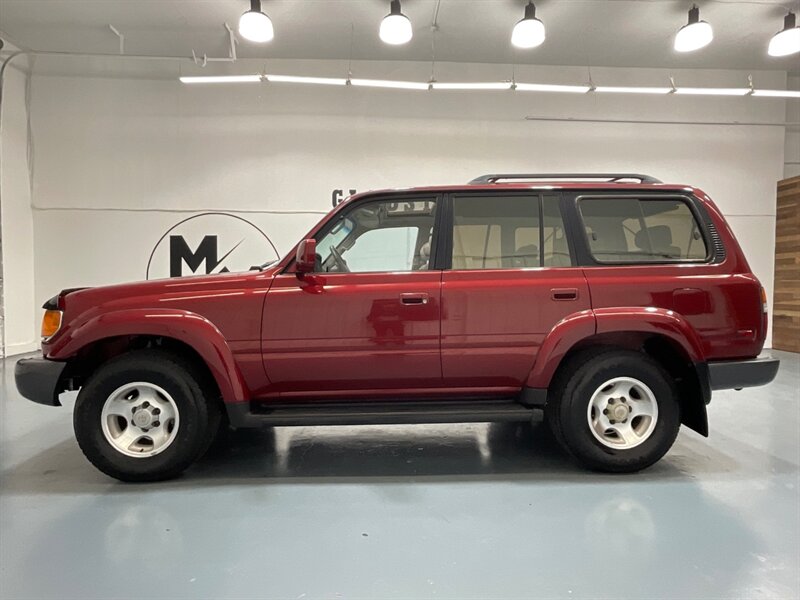 1996 Toyota Land Cruiser Sport Utility 4X4 / 4.5L 6Cyl / 1-OWNER /ZERO RUST  / ONLY 165K MILES - Photo 3 - Gladstone, OR 97027