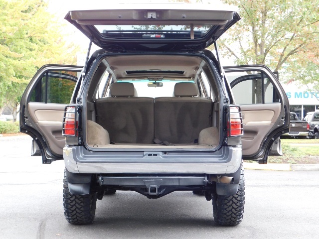 1998 Toyota 4Runner Limited / 4X4 / V6 3.4L / LIFTED / LOW MILES !!!   - Photo 25 - Portland, OR 97217