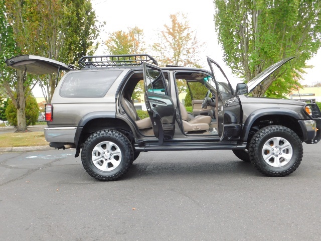 1998 Toyota 4Runner Limited / 4X4 / V6 3.4L / LIFTED / LOW MILES !!!   - Photo 22 - Portland, OR 97217