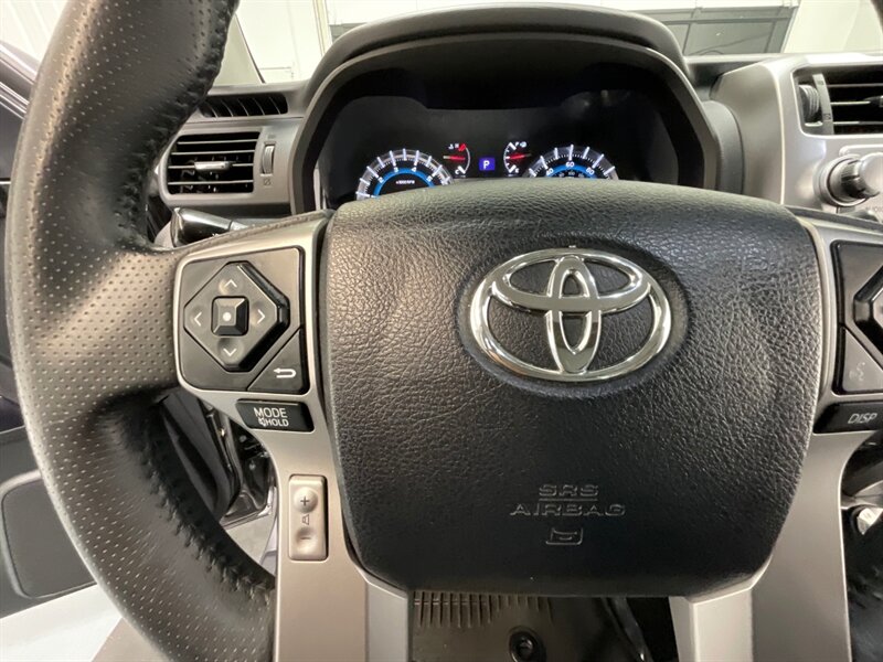 2017 Toyota 4Runner SR5 4X4 / V6 / 1-OWNER LOCAL / 82K MILES   - Photo 50 - Gladstone, OR 97027