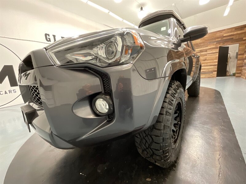 2017 Toyota 4Runner SR5 4X4 / V6 / 1-OWNER LOCAL / 82K MILES   - Photo 55 - Gladstone, OR 97027