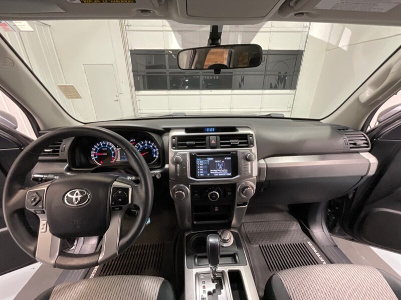 2017 Toyota 4Runner SR5 4X4 / V6 / 1-OWNER LOCAL / 82K MILES   - Photo 41 - Gladstone, OR 97027