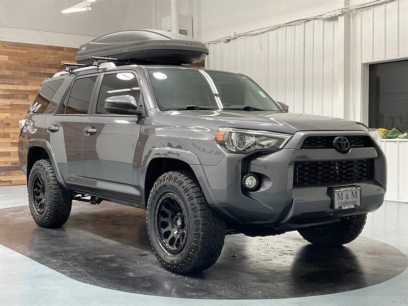 2017 Toyota 4Runner SR5 4X4 / V6 / 1-OWNER LOCAL / 82K MILES   - Photo 61 - Gladstone, OR 97027