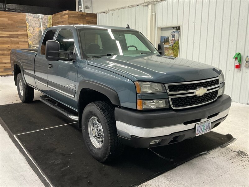 2006 Chevrolet Silverado 2500 LT 4Dr 4X4 / 6.6L DURAMAX DIESEL / LBZ MOTOR  / Leather & Heated Seats / LONG BED - Photo 2 - Gladstone, OR 97027