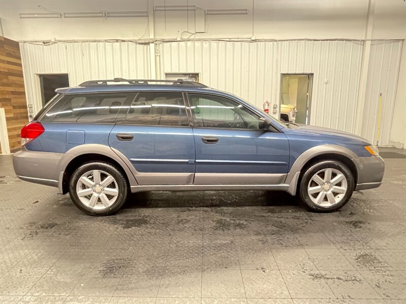 2008 Subaru Outback 2.5i Wagon AWD / Automatic / NEW TIRES / CLEAN  Excellent Service history - Photo 4 - Gladstone, OR 97027