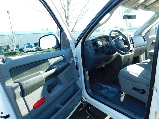 2007 Dodge Ram 1500 SLT 4dr Quad Cab / 4X4 / V8 / LOW MILES / LOCAL   - Photo 13 - Portland, OR 97217