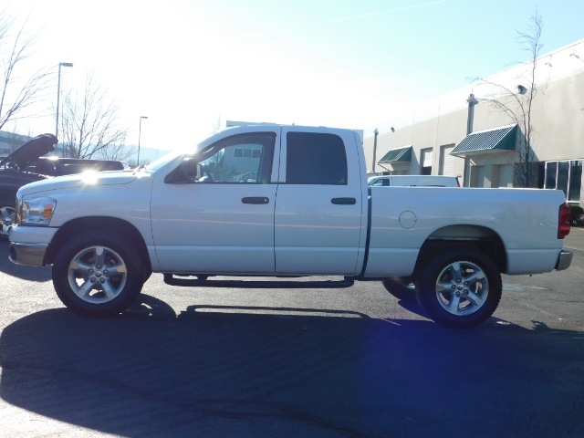 2007 Dodge Ram 1500 SLT 4dr Quad Cab / 4X4 / V8 / LOW MILES / LOCAL   - Photo 3 - Portland, OR 97217