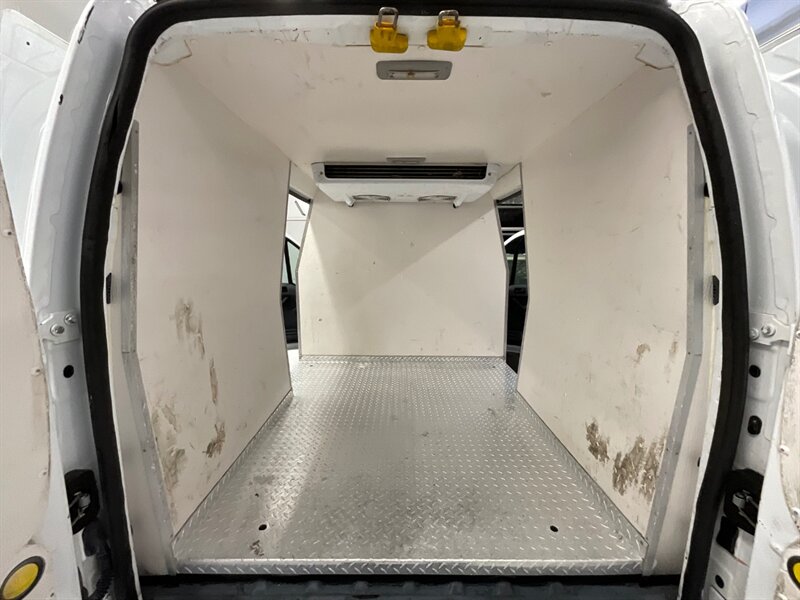 2012 Ford Transit Connect Cargo Van XL 4Cyl / REFRIGERATED VAN  /1-OWNER / BRAND NEW TIRES / 94,000 MILES - Photo 10 - Gladstone, OR 97027