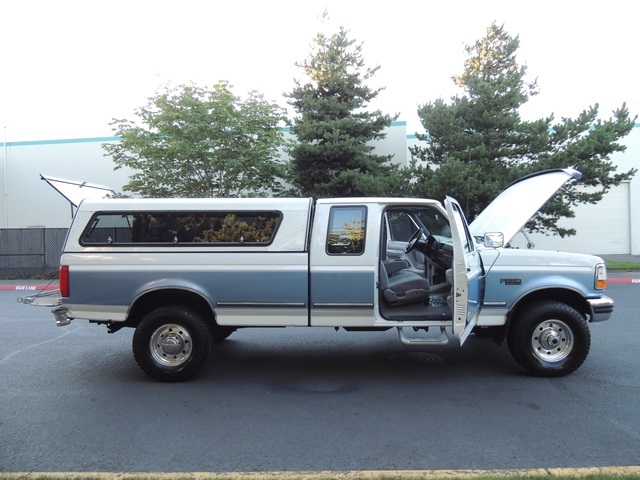 1996 Ford F-250 XLT Super Cab / 4X4 / Long Bed / Matching Canopy   - Photo 12 - Portland, OR 97217