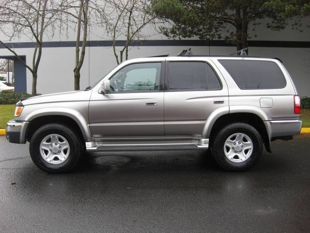 2001 Toyota 4Runner SR5/4WD/ LEATHER/ TIMIING BELT DONE   - Photo 2 - Portland, OR 97217