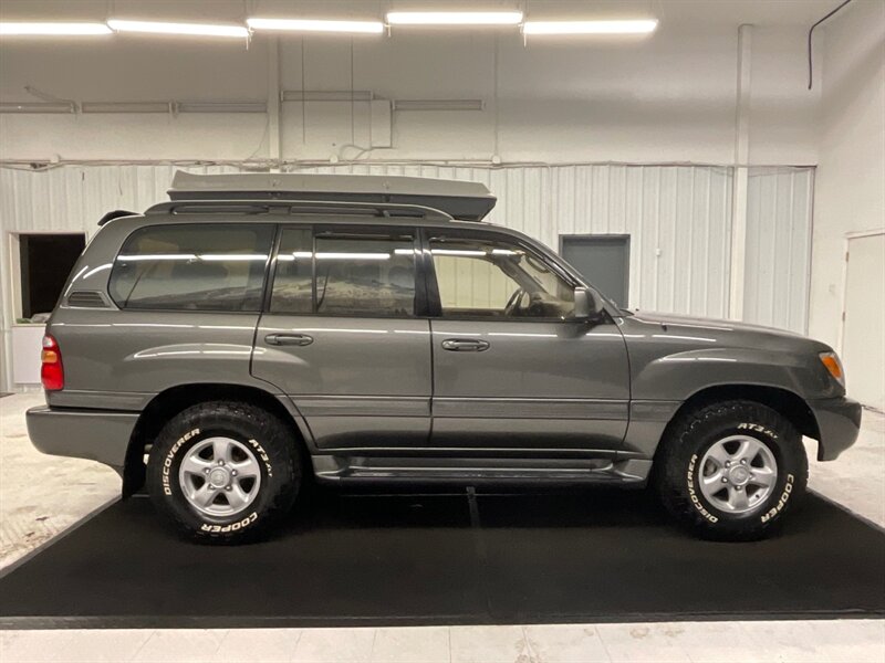 2000 Toyota Land Cruiser Sport Utility 4X4 / 4.7L V8 / Leather / Sunroof  / FRESH TIMING BELT-WATER PUMP SERVICE DONE / RUST FREE / NEW TIRES - Photo 4 - Gladstone, OR 97027