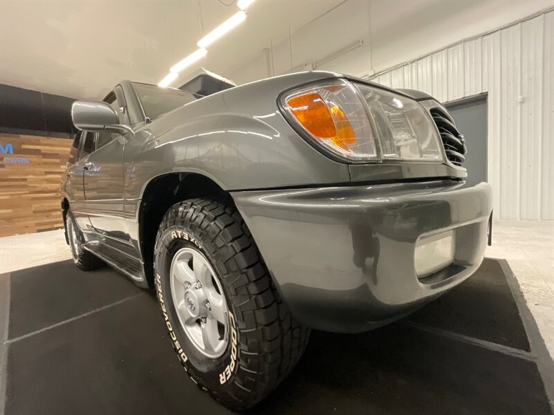 2000 Toyota Land Cruiser Sport Utility 4X4 / 4.7L V8 / Leather / Sunroof  / FRESH TIMING BELT-WATER PUMP SERVICE DONE / RUST FREE / NEW TIRES - Photo 29 - Gladstone, OR 97027