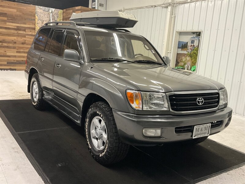 2000 Toyota Land Cruiser Sport Utility 4X4 / 4.7L V8 / Leather / Sunroof  / FRESH TIMING BELT-WATER PUMP SERVICE DONE / RUST FREE / NEW TIRES - Photo 2 - Gladstone, OR 97027