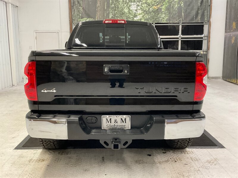 2016 Toyota Tundra SR5 4X4 / 4.6L V8 / 1-OWNER / NEW LIFT WHEELS TIRE  / 1-OWNER LOCAL TRUCK / RUST FREE / LIFTED w. NEW 35 " TIRES & 18 " FUEL WHEELS / ONLY 42,000 MILES - Photo 6 - Gladstone, OR 97027