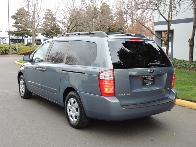 2007 Kia Sedona   - Photo 7 - Portland, OR 97217