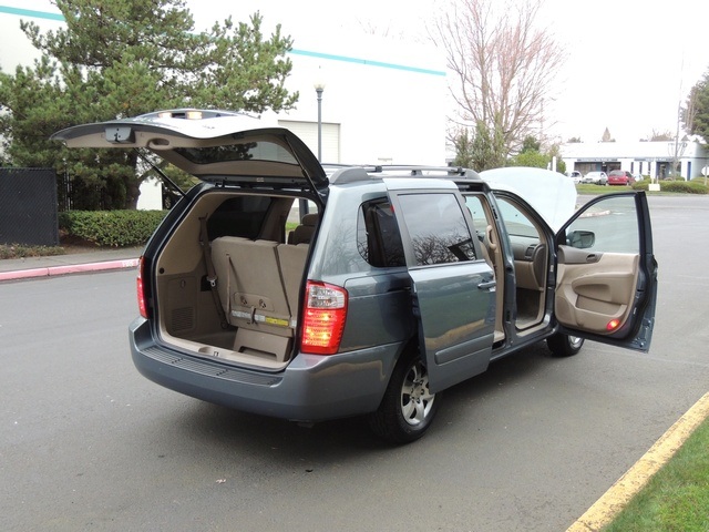 2007 Kia Sedona   - Photo 14 - Portland, OR 97217