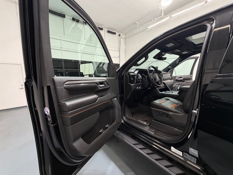 2024 GMC Sierra 2500HD AT4 4x4 CREW CAB / 6.6L DURAMAX / ONLY 17K MILES / LEATHER HEATING COOLING / FULLY LOADED - Photo 26 - Gladstone, OR 97027