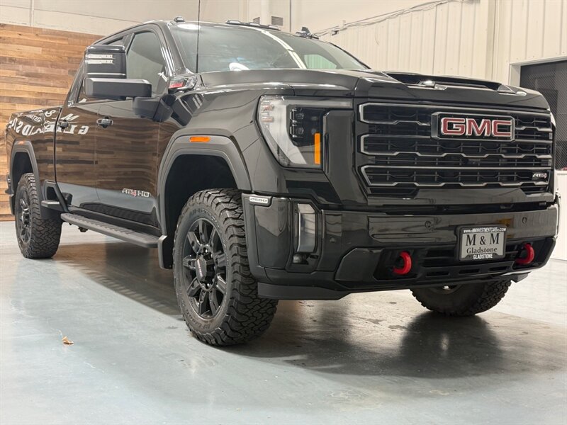 2024 GMC Sierra 2500HD AT4 4x4 CREW CAB / 6.6L DURAMAX / ONLY 17K MILES / LEATHER HEATING COOLING / FULLY LOADED - Photo 32 - Gladstone, OR 97027