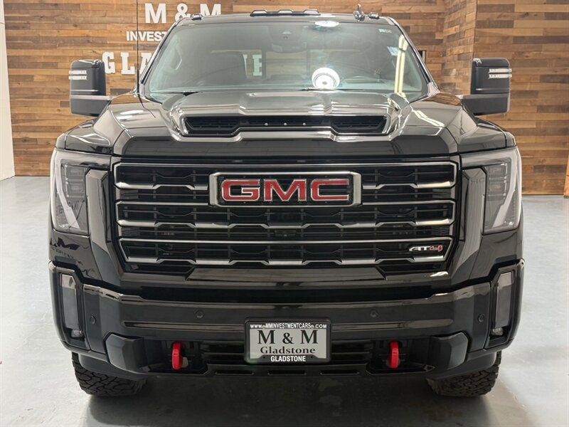 2024 GMC Sierra 2500HD AT4 4x4 CREW CAB / 6.6L DURAMAX / ONLY 17K MILES / LEATHER HEATING COOLING / FULLY LOADED - Photo 7 - Gladstone, OR 97027