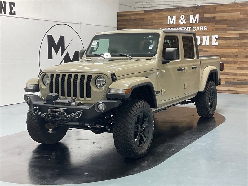 2020 Jeep Gladiator Sport Pickup 4X4 / HARD TOP / LIFTED / 1-OWNER  / WINCH - Photo 1 - Gladstone, OR 97027