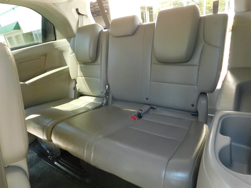 2011 Honda Odyssey Ex-l W Navi   Rear Dvd Players   Leather   Clean