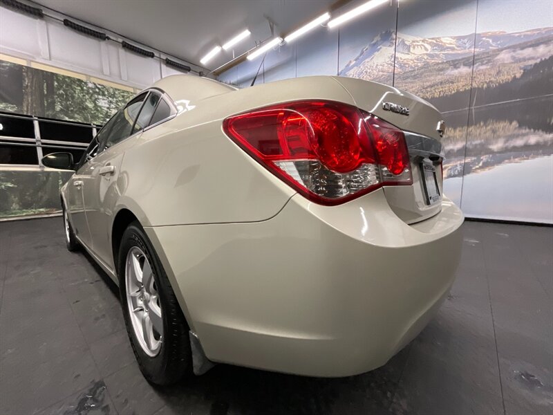 2014 Chevrolet Cruze LT Sedan / Technology Pkg /Backup Cam/ 88,000 MILE  Sunroof / LOCAL OREGON CAR / Excel Cond - Photo 11 - Gladstone, OR 97027