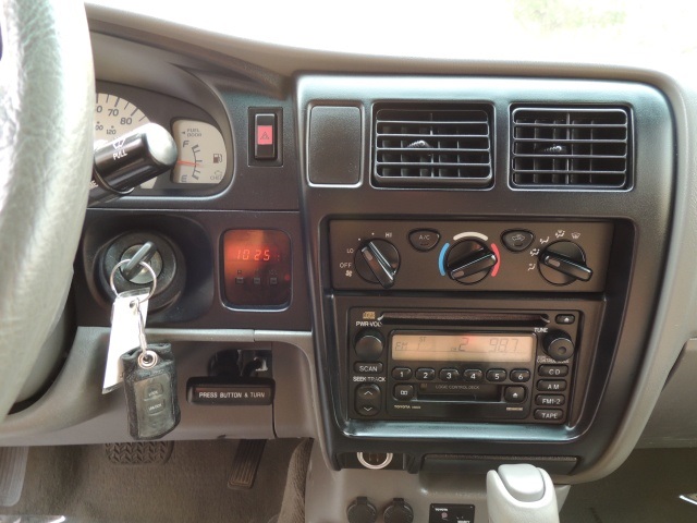 2004 Toyota Tacoma DOUBLE CAB / 4-DOOR / 4X4 / V6 / Automatic   - Photo 22 - Portland, OR 97217