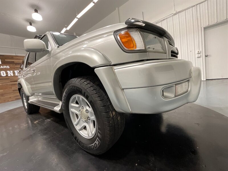 2000 Toyota 4Runner SR5 SPORT SUV 4x4 / 3.4L V6 / FRESH TIMING BELT /  ONE OWNER / LOCAL / RUST FREE - Photo 44 - Gladstone, OR 97027