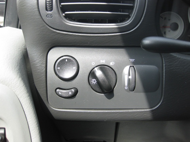 2006 Chrysler Town & Country LX/ Stu & Go / Excellent Cond - Photo 28 - Portland, OR 97217