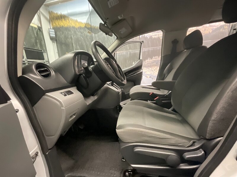 2018 Nissan NV 200 S Cargo Van / 1-   - Photo 16 - Gladstone, OR 97027