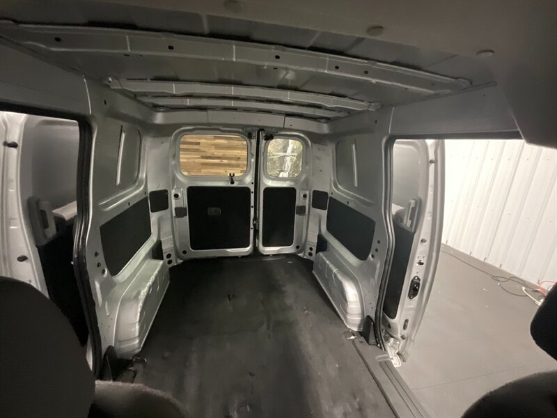 2018 Nissan NV 200 S Cargo Van / 1-   - Photo 13 - Gladstone, OR 97027