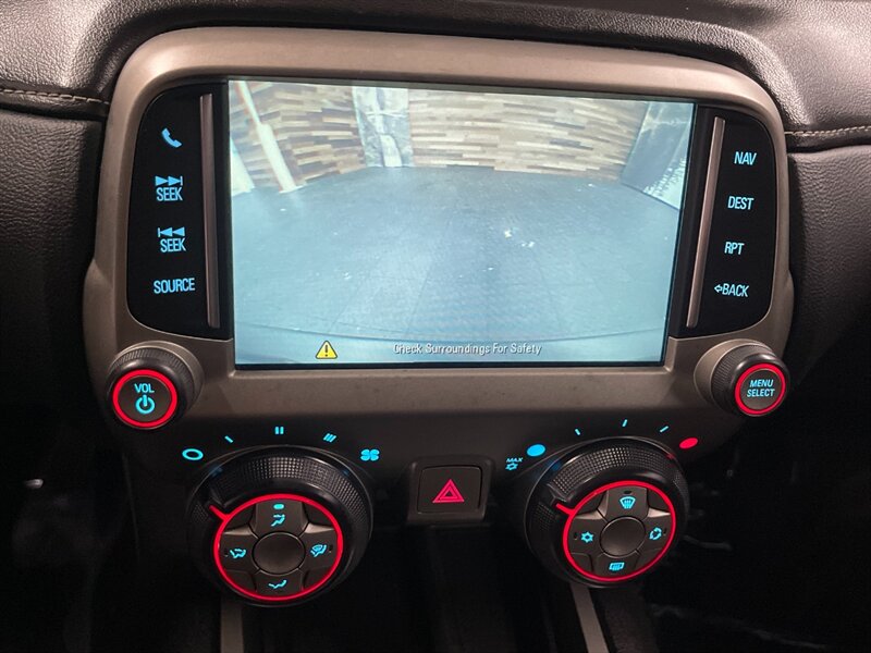 2014 Chevrolet Camaro Coupe SS / 6.2L / 6-SPEED / Backup Cam / CLEAN   - Photo 20 - Gladstone, OR 97027