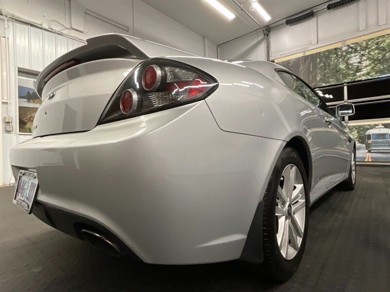 2008 Hyundai Tiburon GS Hatchback / 5-Spe   - Photo 12 - Gladstone, OR 97027