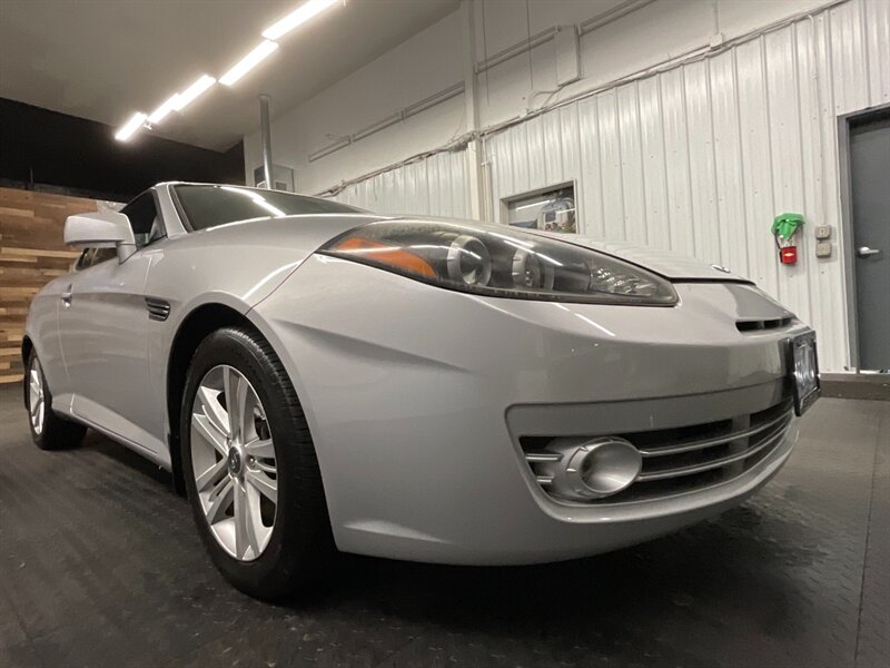 2008 Hyundai Tiburon GS Hatchback / 5-Spe   - Photo 10 - Gladstone, OR 97027