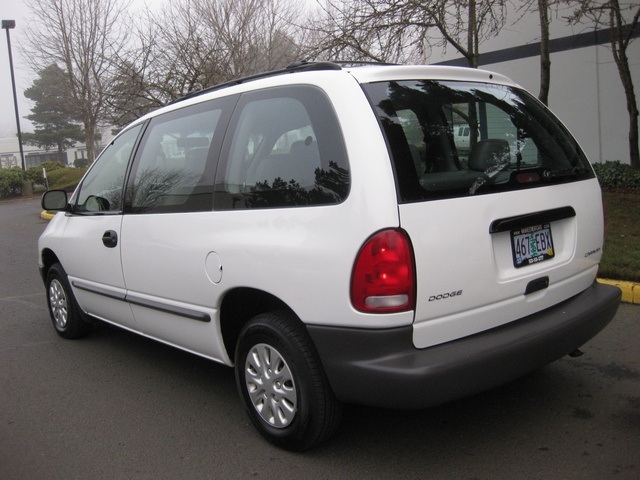 1996 Dodge Caravan Minivan V6   3.0l  Auto  7-passenger   Clean Title