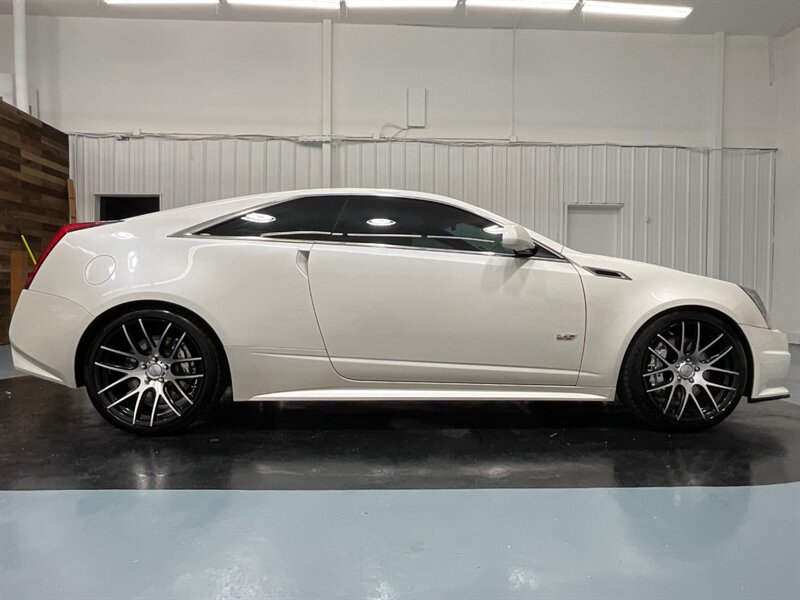 2013 Cadillac CTS CTS-V Coupe 2Dr / 6.2L V8 SUPERCHARGED / 44K MILES  / FULLY LOADED - Photo 4 - Gladstone, OR 97027