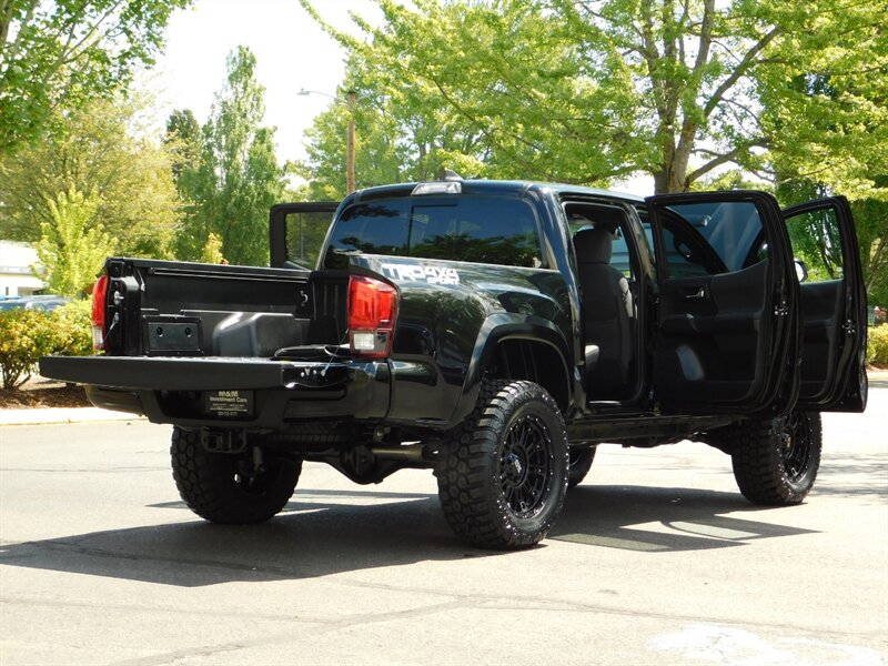 2018 Toyota Tacoma TRD Sport Double Cab 4X4 / 6-SPEED MANUAL / LIFTED   - Photo 30 - Portland, OR 97217