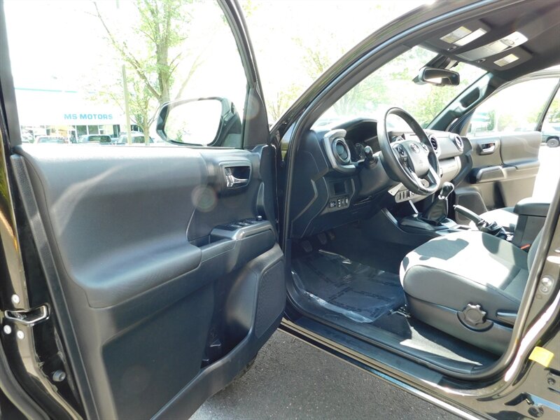 2018 Toyota Tacoma TRD Sport Double Cab 4X4 / 6-SPEED MANUAL / LIFTED   - Photo 13 - Portland, OR 97217